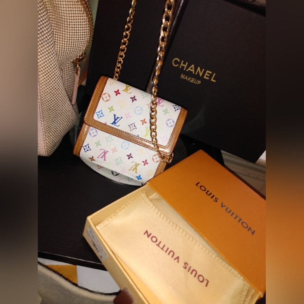 Louis Vuitton multicolor wallet ❣️